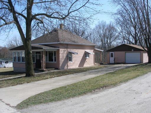 202 Rt 6 Hwy., Seatonville, IL 61359