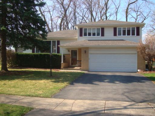 5s384 Stewart Dr., Naperville, IL 60563