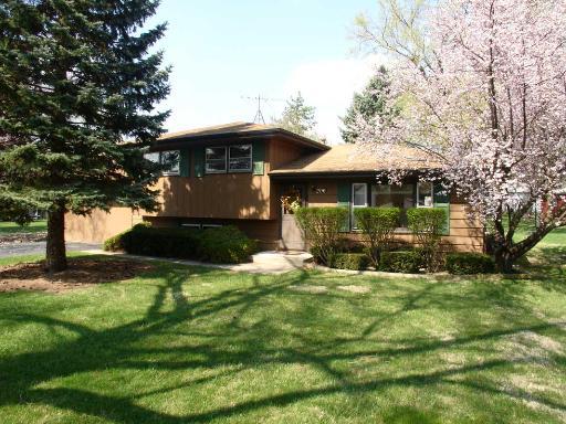 206 Holly Ave., Darien, IL 60561
