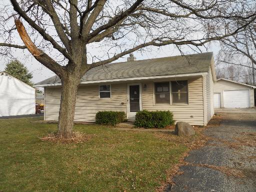1328 Teakwood Ln., Crystal Lake, IL 60014