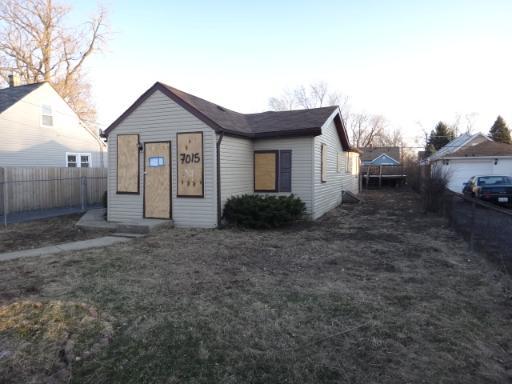 7015 W 72nd St., Nottingham Park, IL 60638