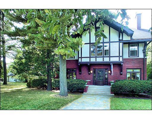 1120 W Downer Pl., Aurora, IL 60506