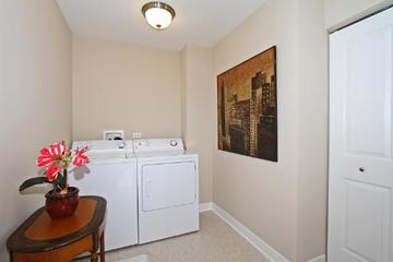 977 Harris Rd. #112, Grayslake, IL 60030