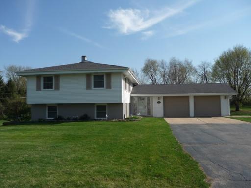 6100 Penguin Dr., Rockford, IL 61109