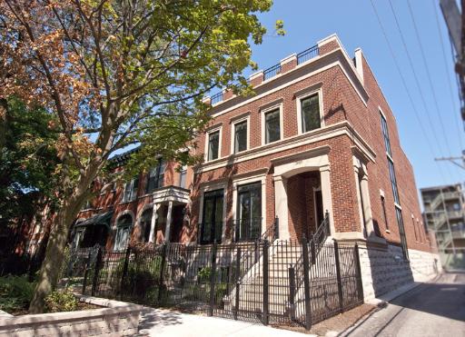 2015 N Dayton St., Chicago, IL 60614