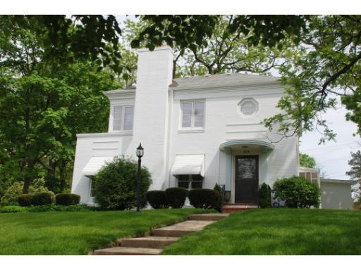 803 Ridgewood Rd., Rockford, IL 61107