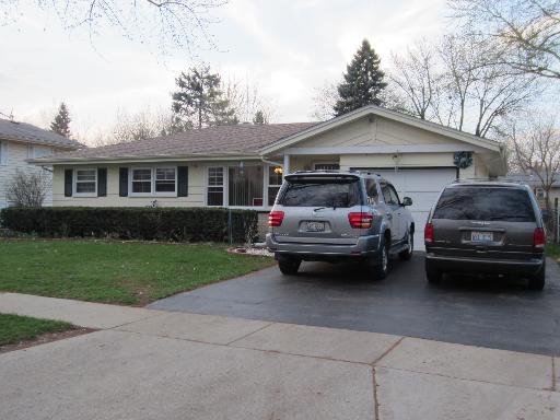 944 Seminole Dr., Elgin, IL 60120
