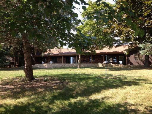 2413 Queen Anne Rd., Woodstock, IL 60098