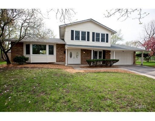 5 Charlotte Ct., Bolingbrook, IL 60440
