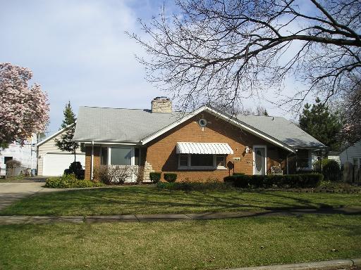 921 S Ashland Ave., La Grange, IL 60525