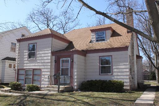 921 Lafayette St., Aurora, IL 60505