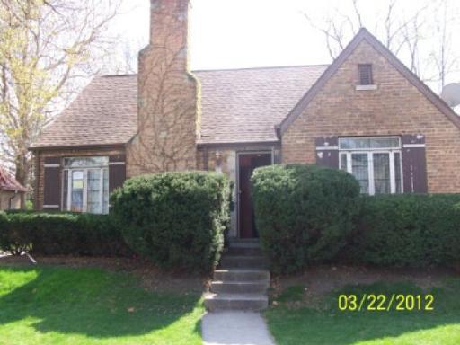 1863 Sycamore Rd., Homewood, IL 60430
