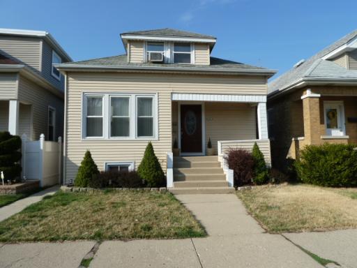 5748 W Henderson St., Chicago, IL 60634