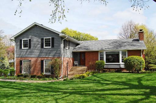 355 N Elmwood Ln., Palatine, IL 60067