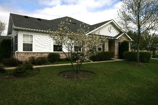 2249 Meadowcroft Ln., Grayslake, IL 60030