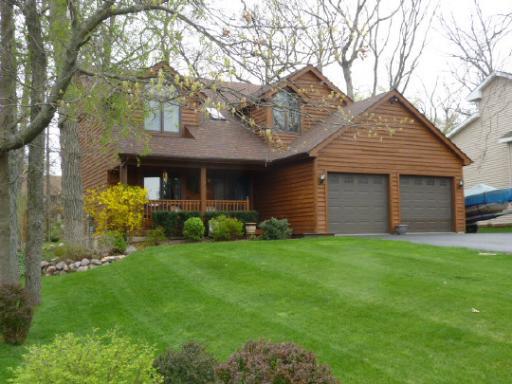 203 Chanticleer Ln., Poplar Grove, IL 61065