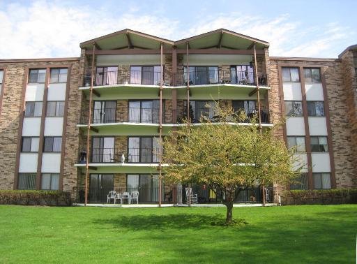 250 W Parliament Pl. #115, Mount Prospect, IL 60056