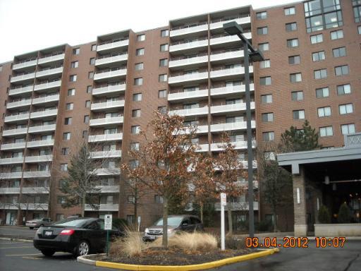 21 Kristin Dr. #1227, Schaumburg, IL 60195