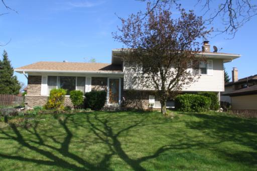 301 Staffmark Ln., Schaumburg, IL 60193