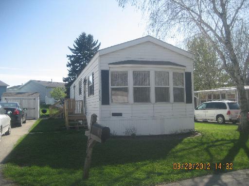 2468 Laurel Ln., Sycamore, IL 60178