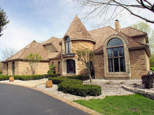 9 Wind Ridge Rd., South Barrington, IL 60010