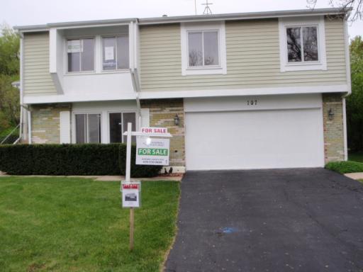 107 Kimberry Ct., Rolling Meadows, IL 60008