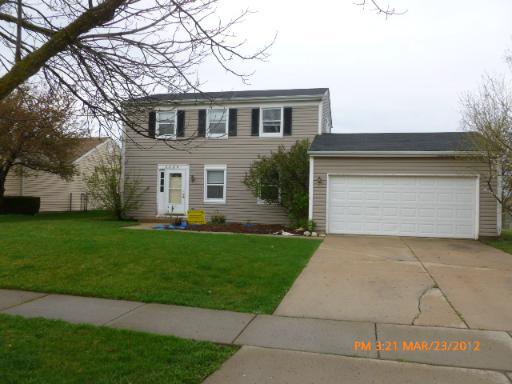 2208 Kensington Dr., Schaumburg, IL 60194