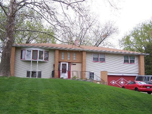 3202 Skyway Dr., Mchenry, IL 60050