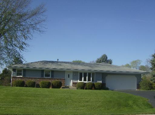 3880 Falling Leaf Dr., Rockford, IL 61109