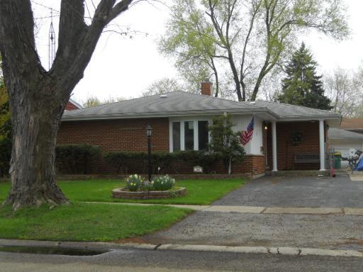 368 Crescent Dr., Wheeling, IL 60090