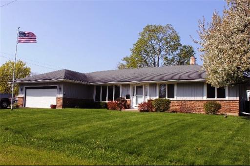 404 Laurel Dr., North Aurora, IL 60542