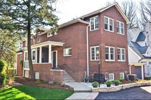 202 Golf Ter., Wilmette, IL 60091
