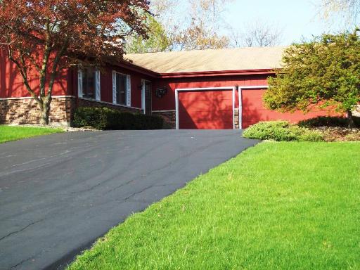 5005 Hampshire Ln., Mchenry, IL 60051