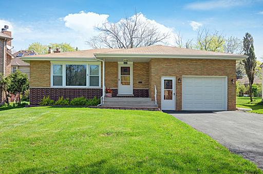 645 Justina St., Hinsdale, IL 60521