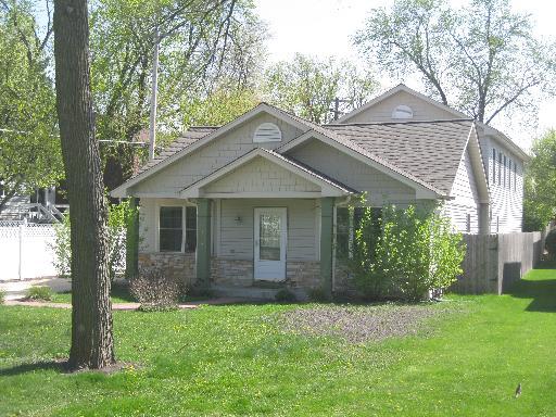 1015 Carol St., Downers Grove, IL 60516