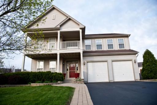 2057 Mark Cir., Bolingbrook, IL 60490