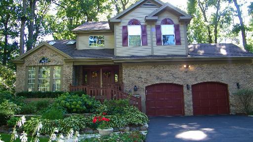 13 Dartmouth Ct., Streamwood, IL 60107