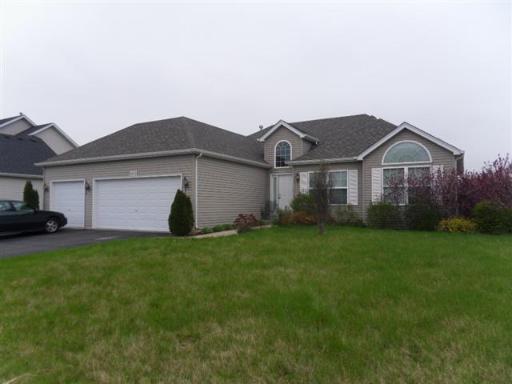 803 Canyon Tr., Yorkville, IL 60560