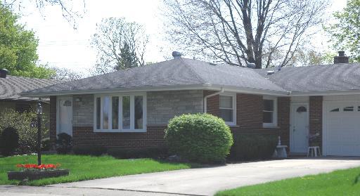 501 Ambleside Rd., Des Plaines, IL 60016