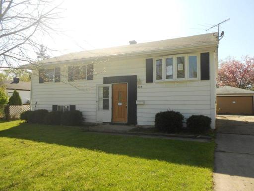 402 Holden Ave., Romeoville, IL 60446