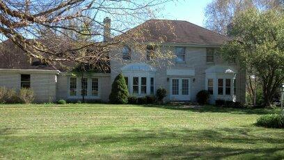 32w461 Oak Lawn Farm Rd., Wayne, IL 60184