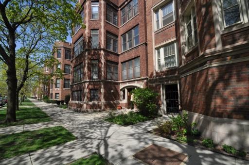 1220 E Hyde Park Blvd. #2, Chicago, IL 60615