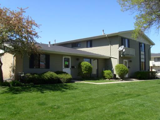 1409 Ellisville Ln., Schaumburg, IL 60193