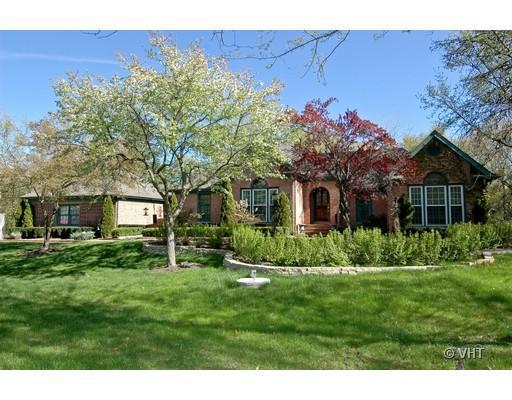 20541 Buckeye Rd., Barrington, IL 60010