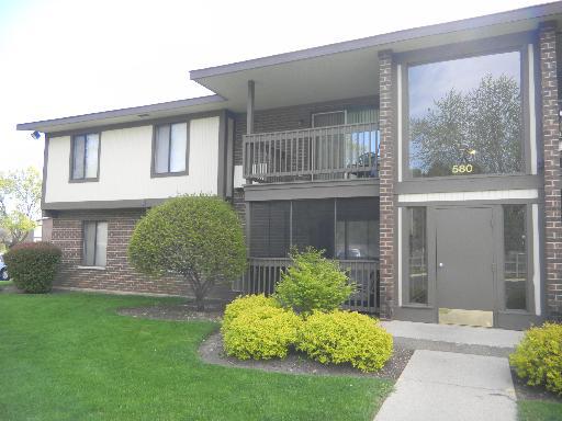 580 Somerset Ln. #1, Crystal Lake, IL 60014