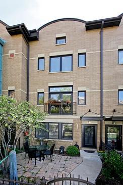 24 S Throop Pkwy., Chicago, IL 60607