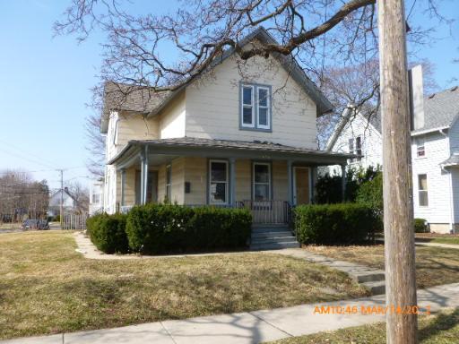 476 W Saint Charles St., Elgin, IL 60120