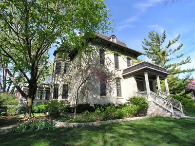40 S Spring Ave., La Grange, IL 60525