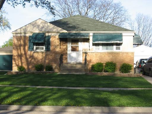 2745 S Scott St., Des Plaines, IL 60018