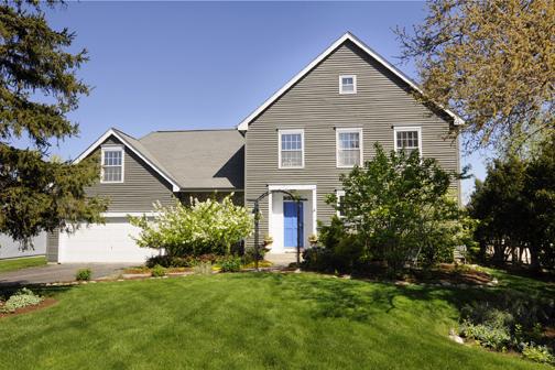122 Geneva Rd., Glen Ellyn, IL 60137